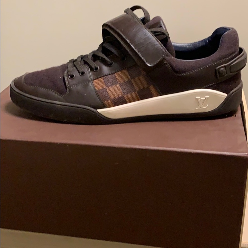 LV sneaker